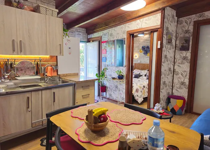 Eneida منزل ريفي *